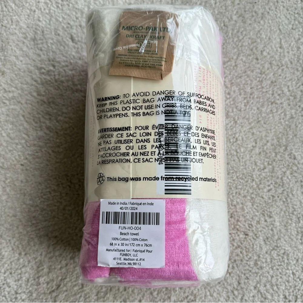 FUNBOY Poolside Leisure Club Beach Towel NWT Pink and White Fun Stripes Pool